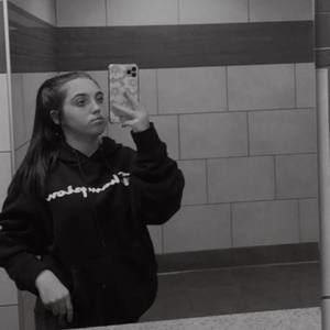 Meet your Posher, Julia